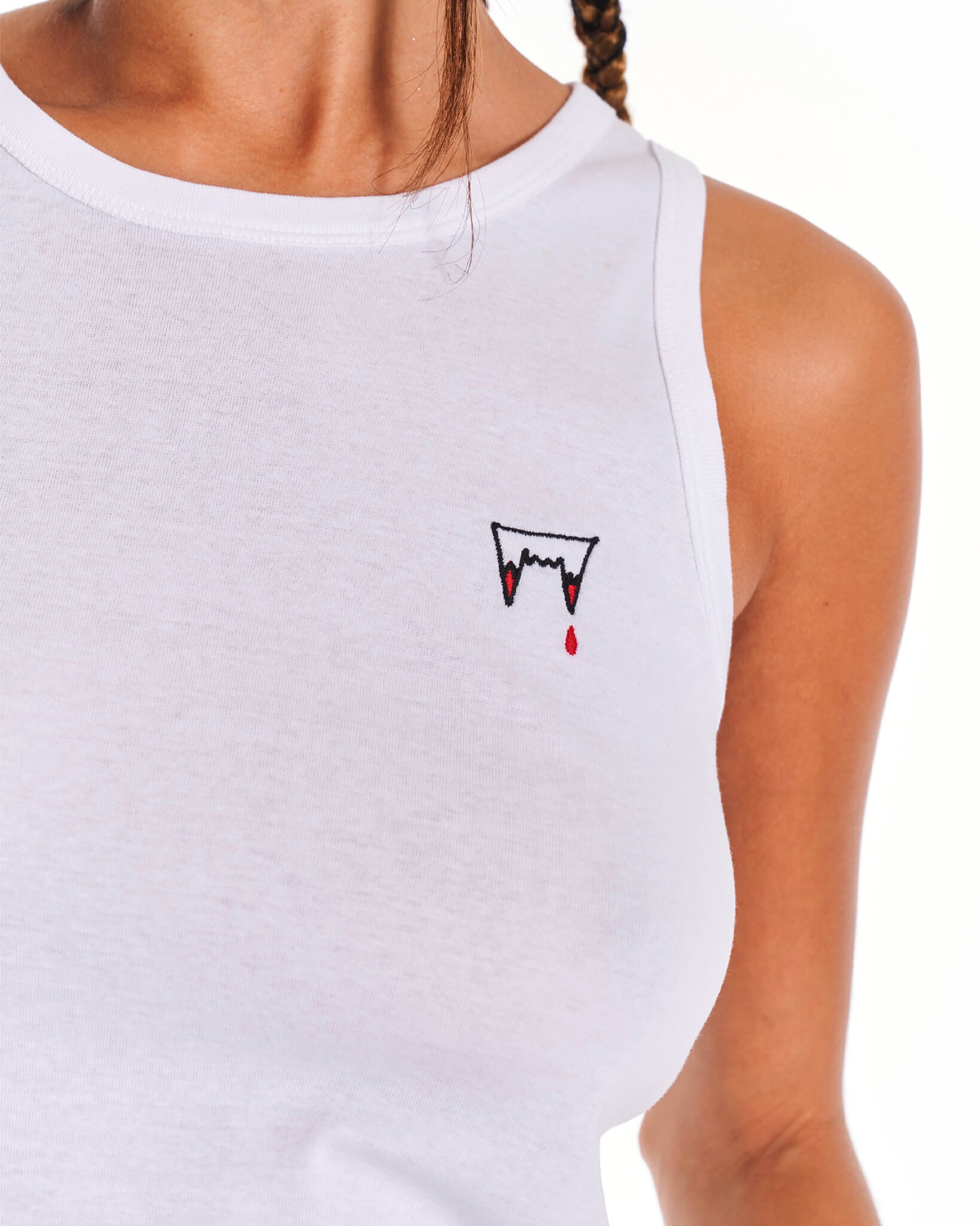 Tenshi Tank Top With Graphic Embroidery In White